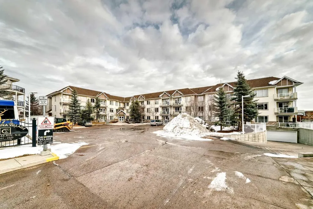 5200 44 Avenue NE Calgary AB T1Y 7L4