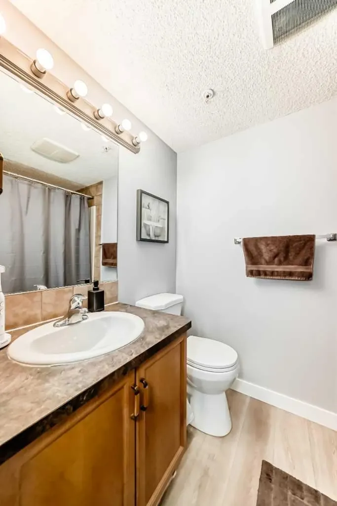 5200 44 Avenue NE Calgary AB T1Y 7L4