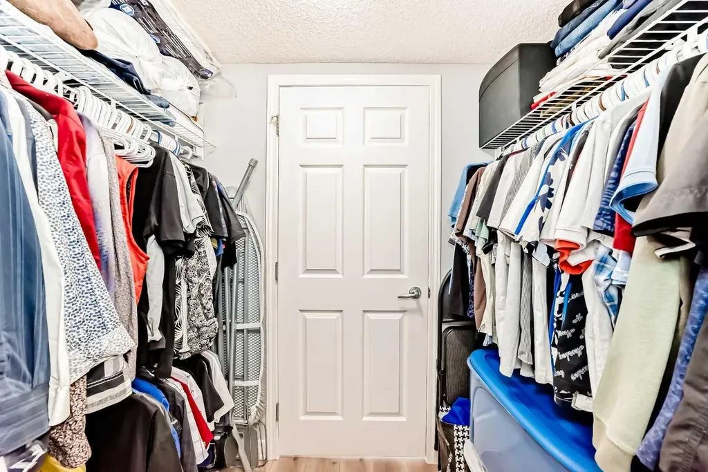 5200 44 Avenue NE Calgary AB T1Y 7L4