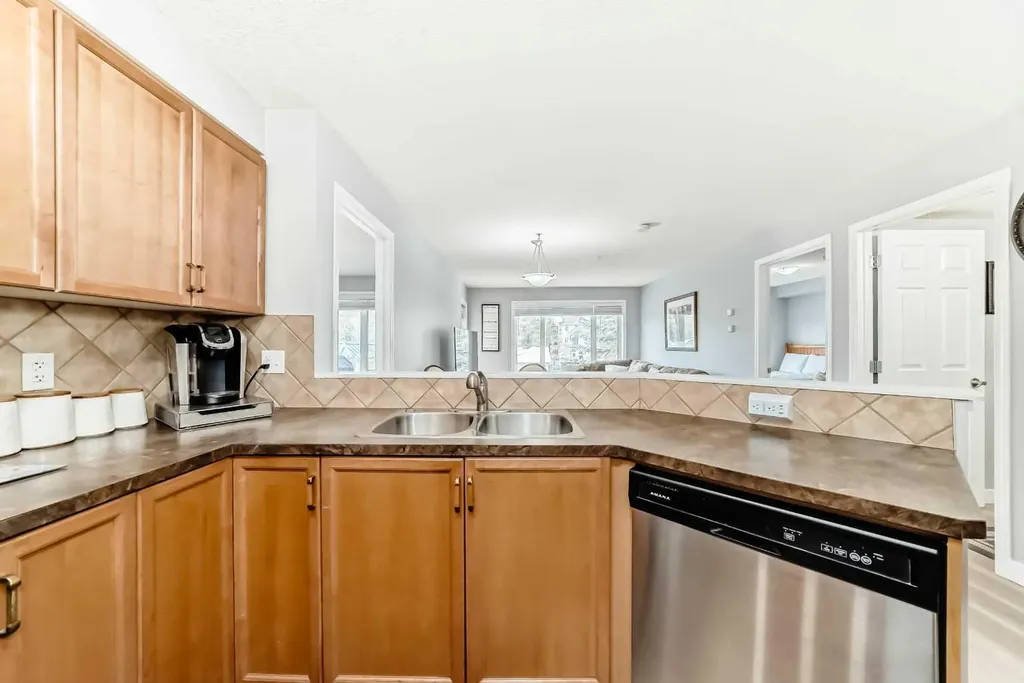 5200 44 Avenue NE Calgary AB T1Y 7L4