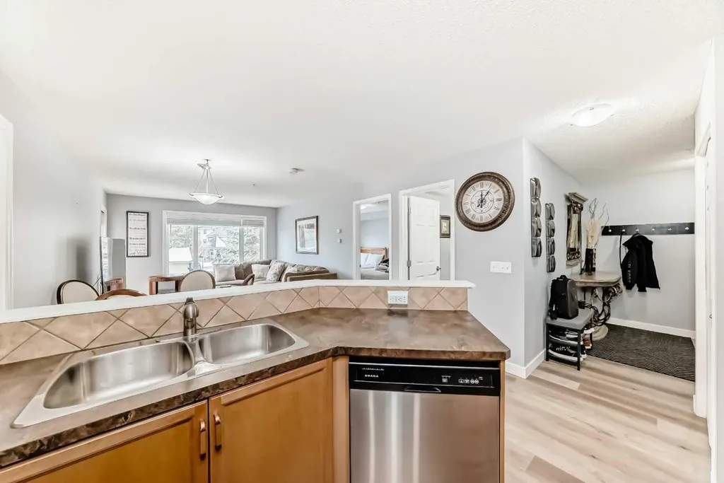 5200 44 Avenue NE Calgary AB T1Y 7L4