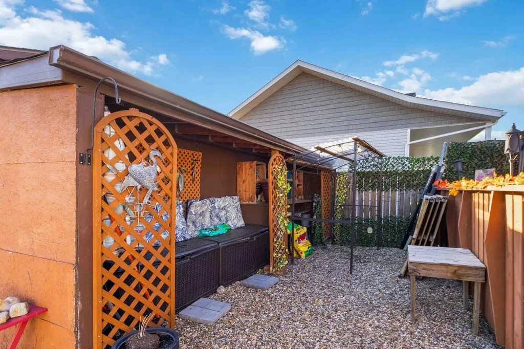 39 Poplar Crescent Gregoire Lake Estates AB T9H 0L2