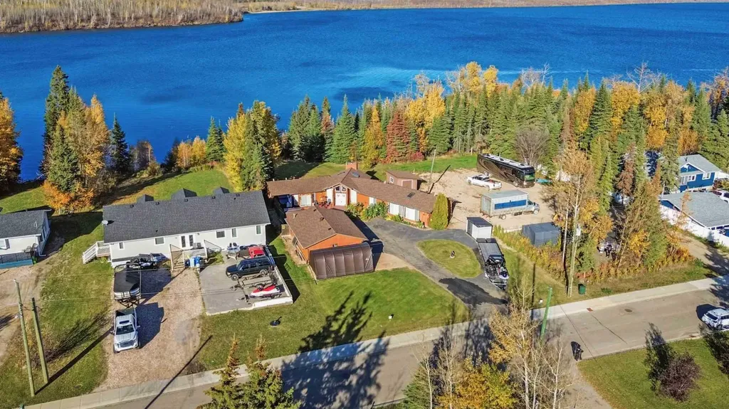 39 Poplar Crescent Gregoire Lake Estates AB T9H 0L2