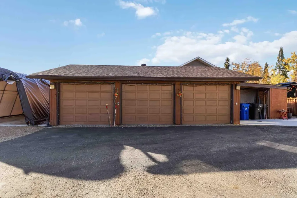 39 Poplar Crescent Gregoire Lake Estates AB T9H 0L2