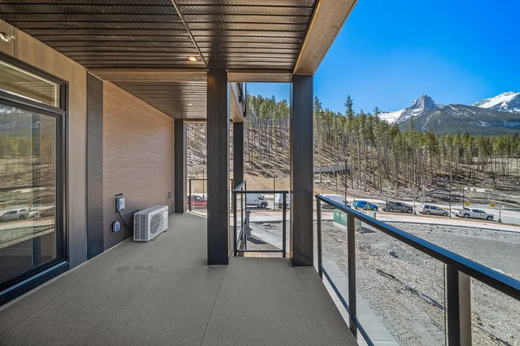 10 Cascade Ridge Canmore AB T1W 0K6