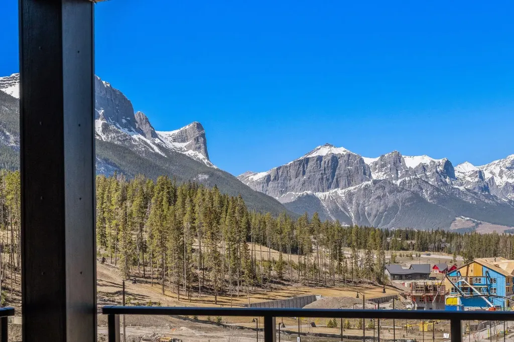 10 Cascade Ridge Canmore AB T1W 0K6