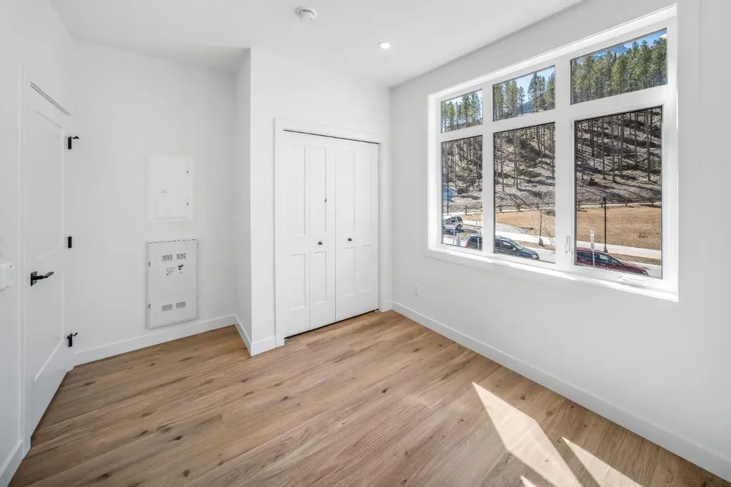 10 Cascade Ridge Canmore AB T1W 0K6