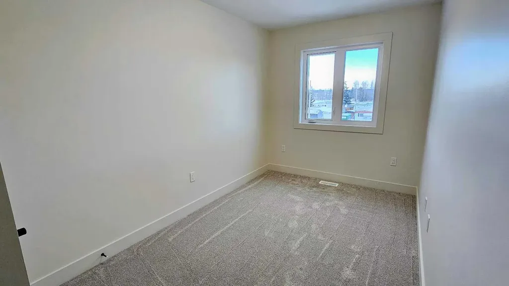 106 4 Street NW Sundre AB T0M 1X0