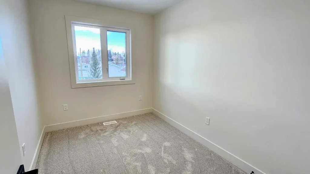 106 4 Street NW Sundre AB T0M 1X0
