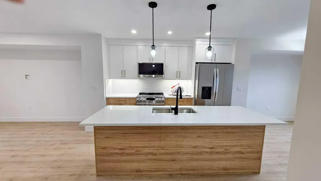 106 4 Street NW Sundre AB T0M 1X0