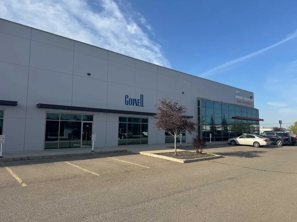 118 East Lake Boulevard NE Airdrie AB T4A 2G2