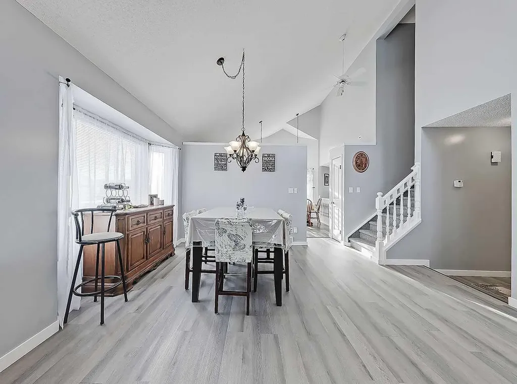9 Hunters Mews Okotoks AB T1S 1M2