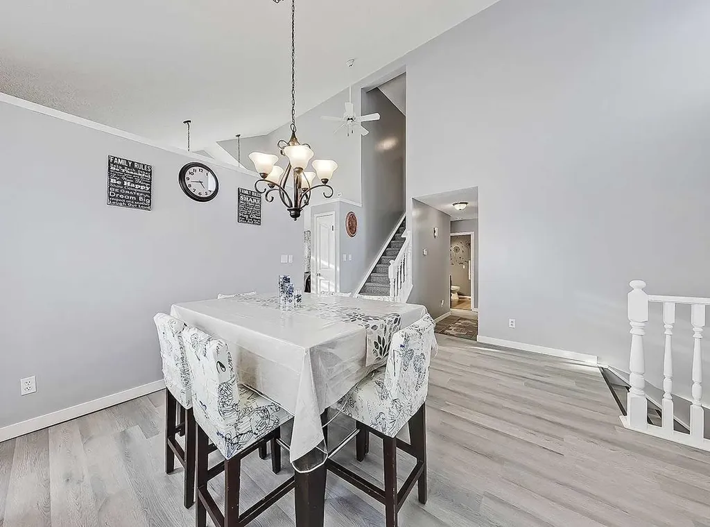 9 Hunters Mews Okotoks AB T1S 1M2