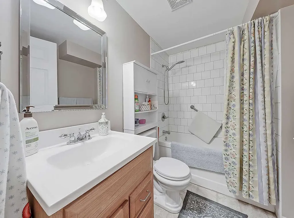 9 Hunters Mews Okotoks AB T1S 1M2