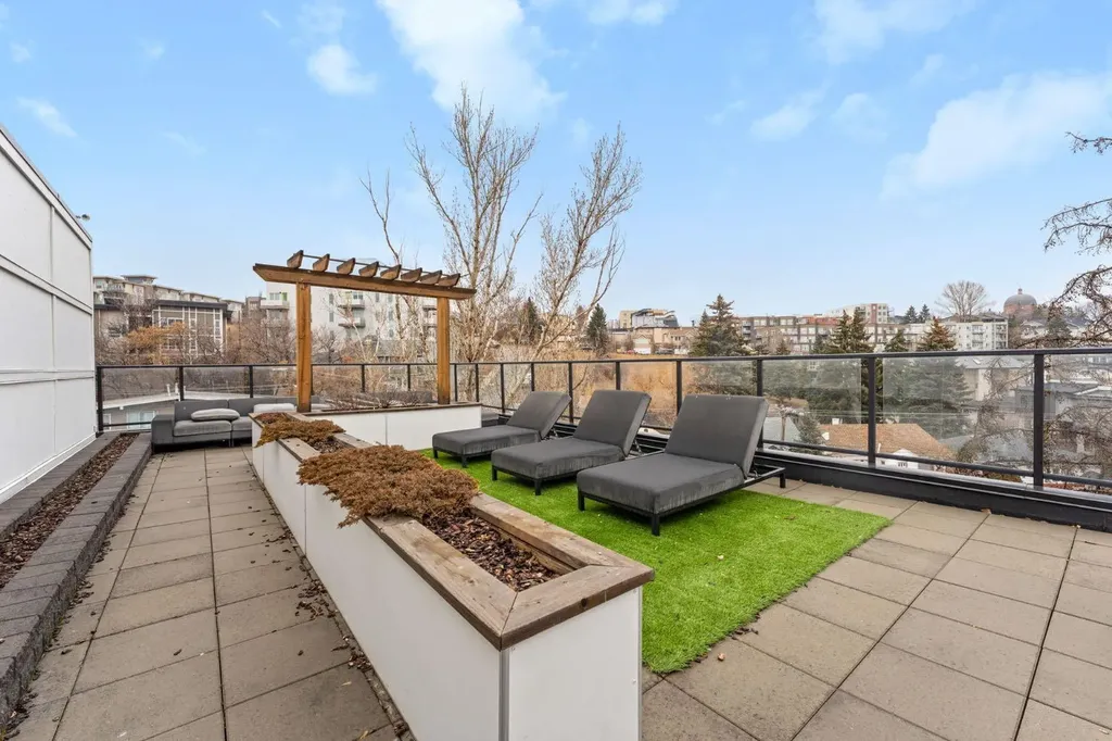 515 4 Avenue NE Calgary AB T2E 0J9