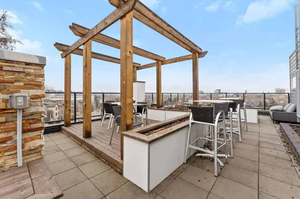 515 4 Avenue NE Calgary AB T2E 0J9