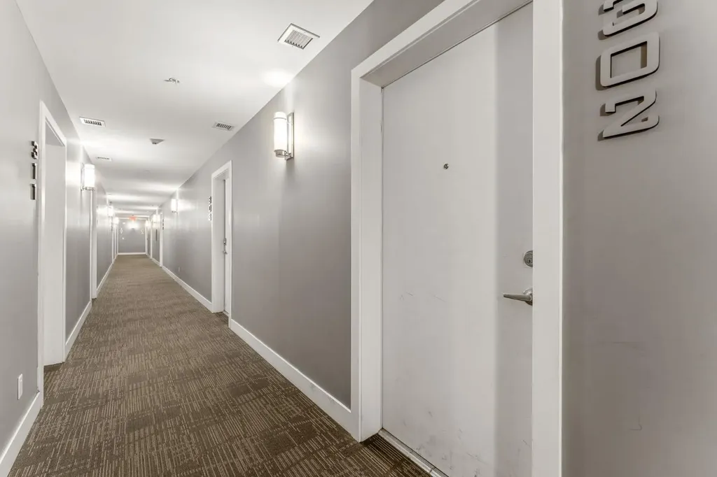 515 4 Avenue NE Calgary AB T2E 0J9