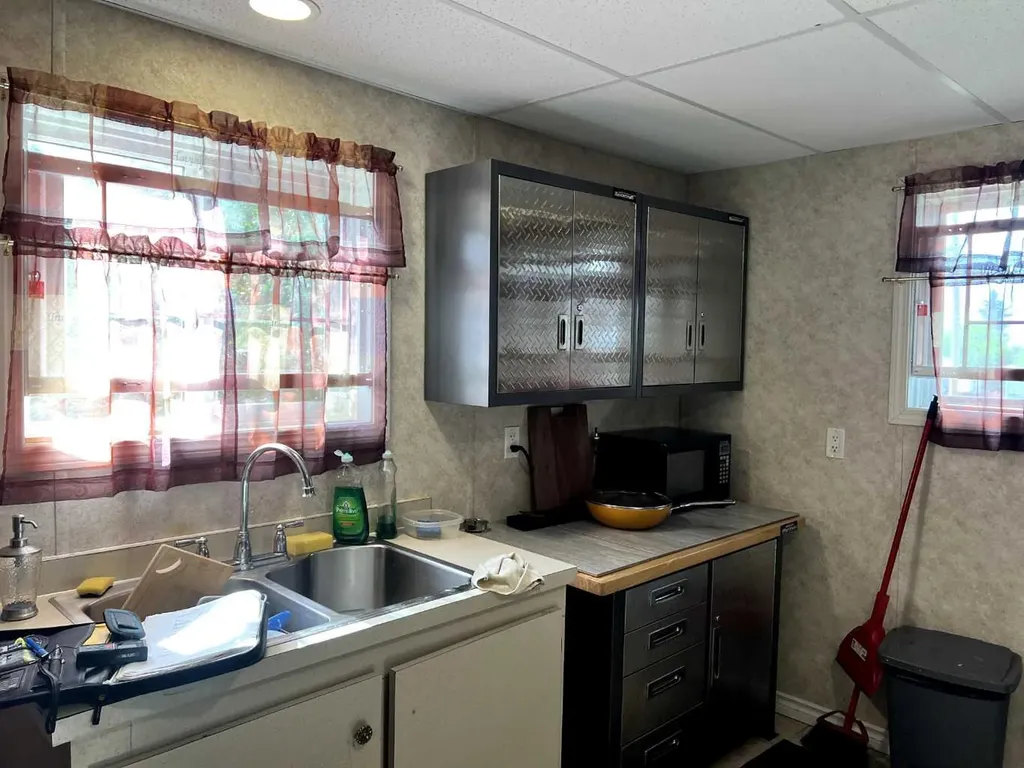 5013 50 Avenue Valleyview AB T0H 3N0