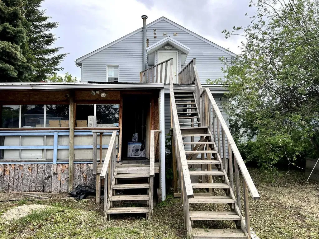 5013 50 Avenue Valleyview AB T0H 3N0