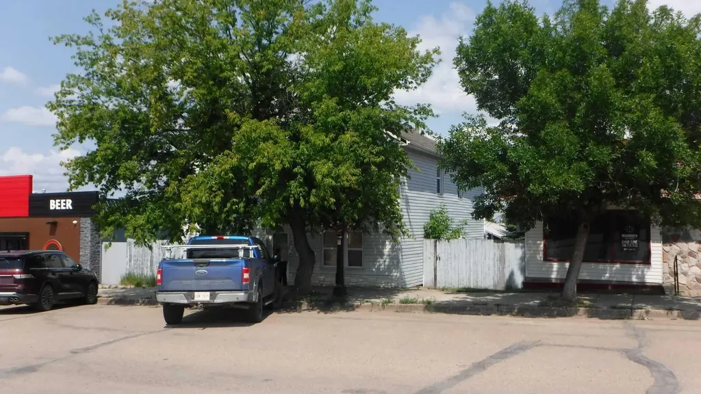 5013 50 Avenue Valleyview AB T0H 3N0