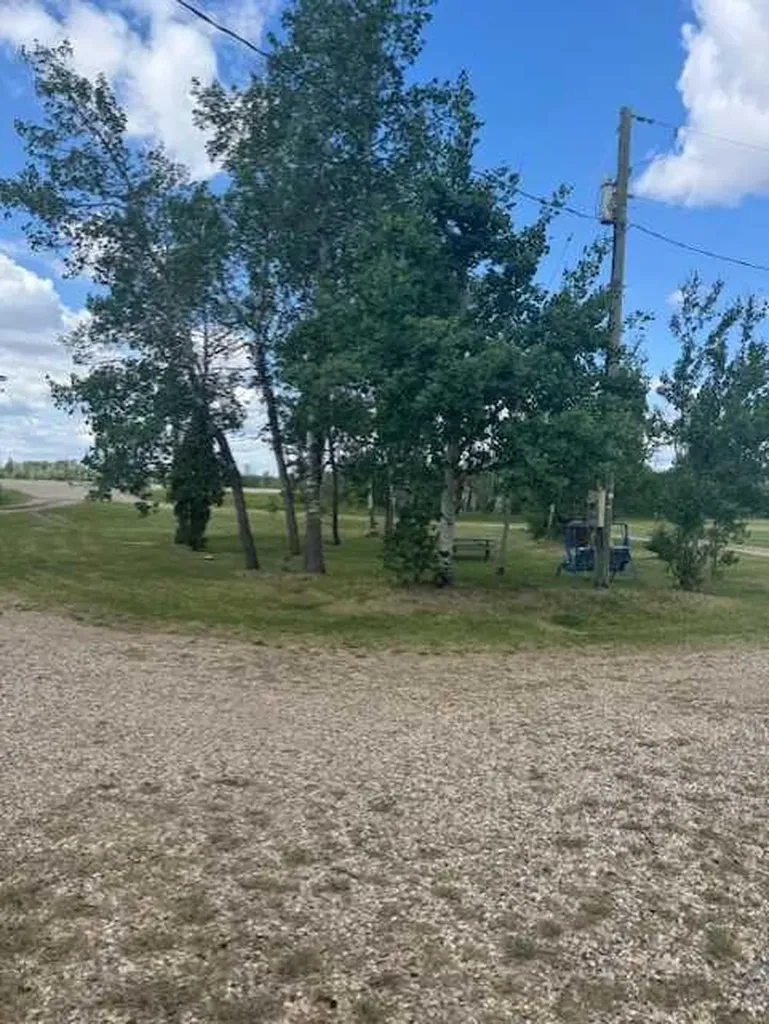 81573 Highway 2 Rural Northern Sunrise County AB T0H2R0