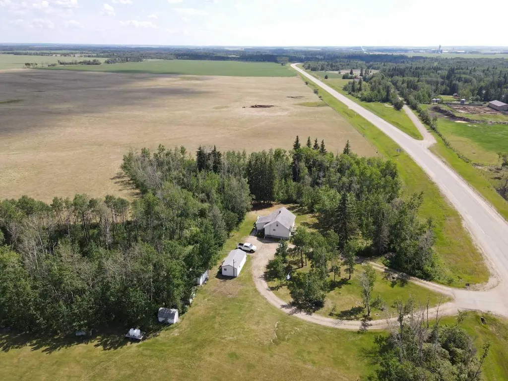 81573 Highway 2 Rural Northern Sunrise County AB T0H2R0