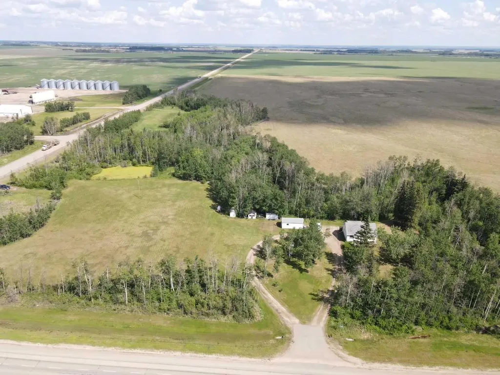 81573 Highway 2 Rural Northern Sunrise County AB T0H2R0