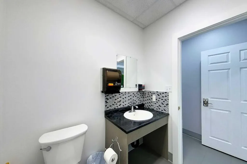 4618-4622 4 Avenue Edson AB T7E 1C7