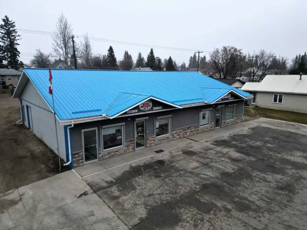 4618-4622 4 Avenue Edson AB T7E 1C7