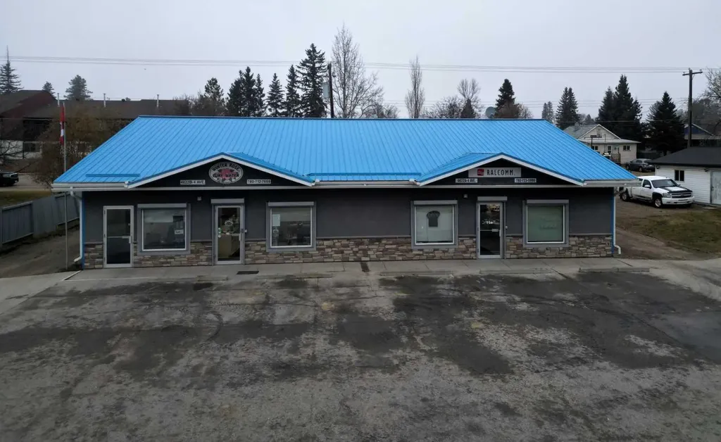 4618-4622 4 Avenue Edson AB T7E 1C7