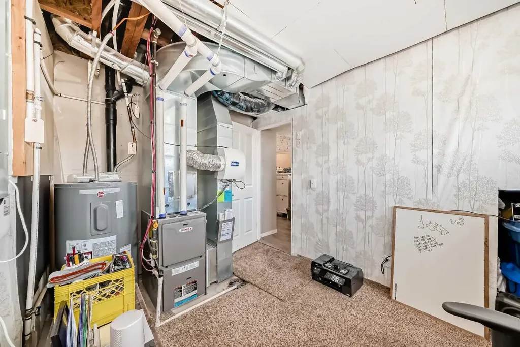 656 Copperpond Boulevard SE Calgary AB T2Z 5B9