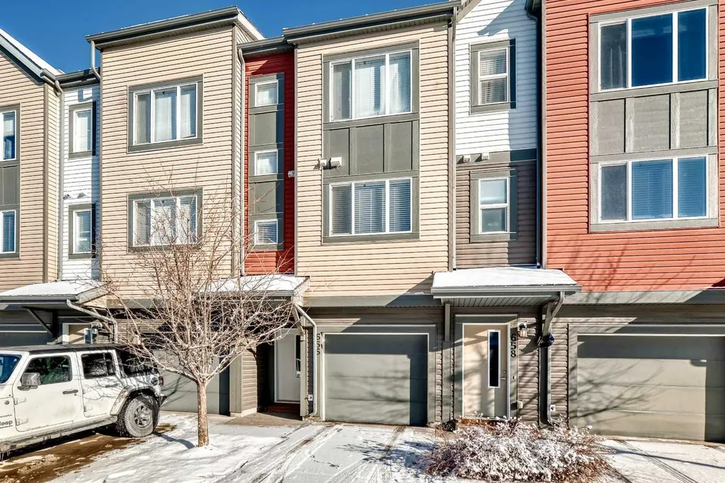656 Copperpond Boulevard SE Calgary AB T2Z 5B9