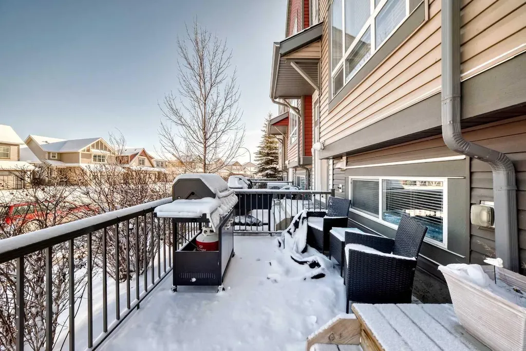 656 Copperpond Boulevard SE Calgary AB T2Z 5B9
