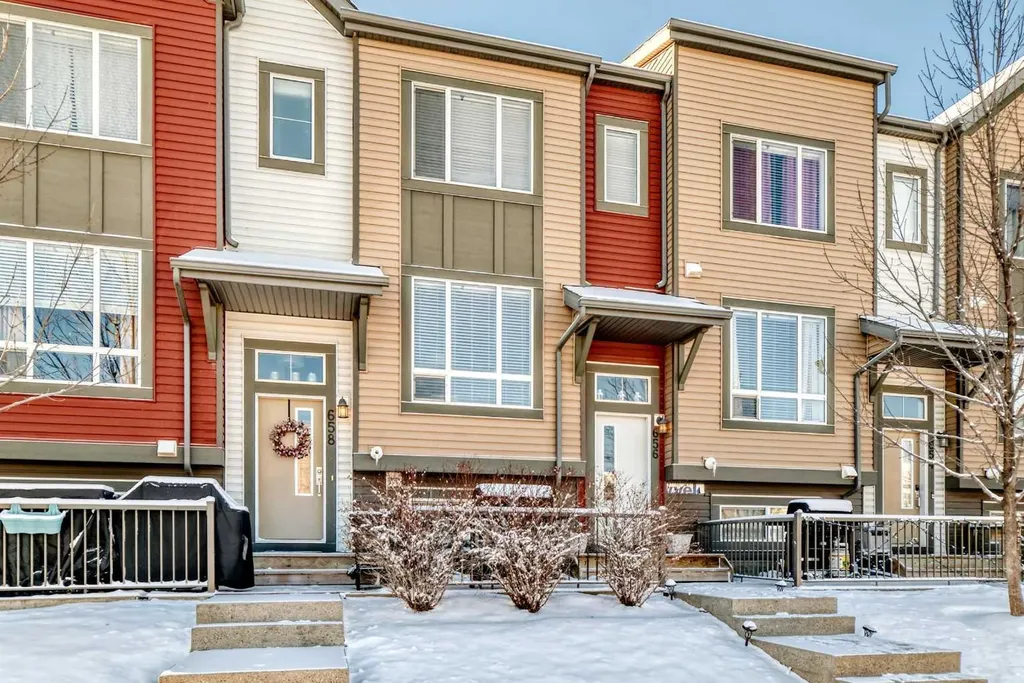 656 Copperpond Boulevard SE Calgary AB T2Z 5B9