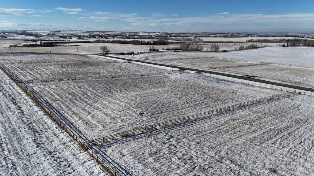 48033 295 Avenue E De Winton AB T0L 0X0