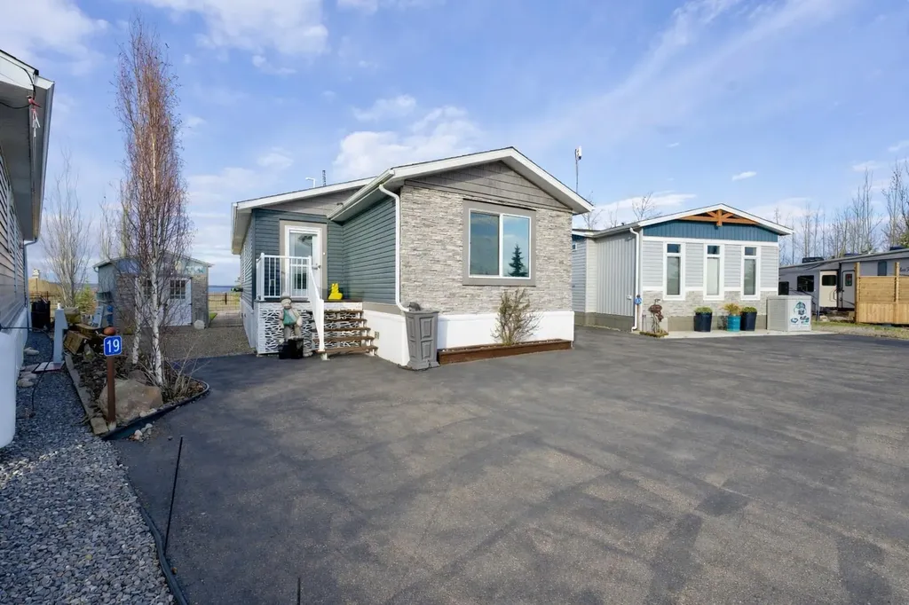 41019 Range Road 11 Rural Lacombe County AB T0C 0J1
