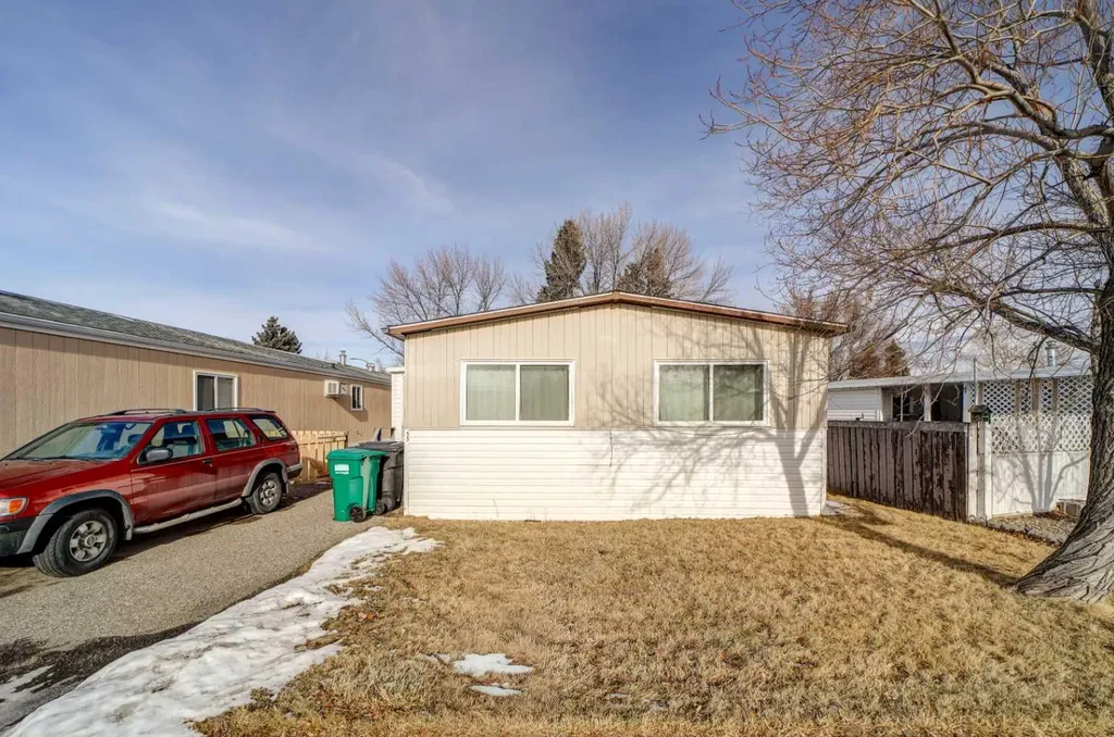1410 43 Street S Lethbridge AB T1K 3S5
