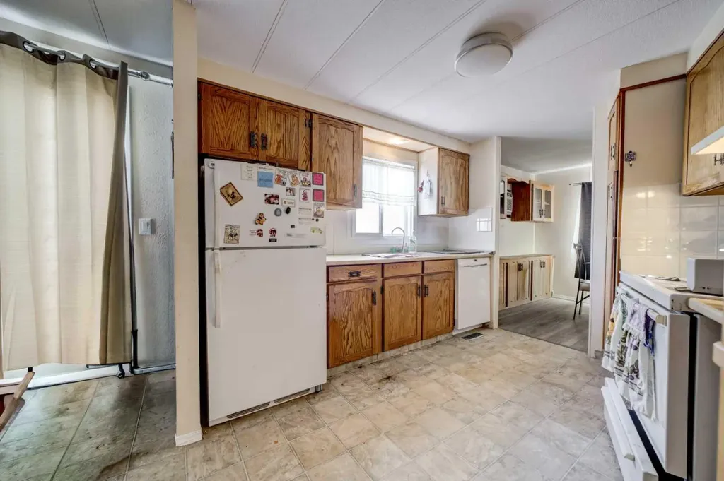 1410 43 Street S Lethbridge AB T1K 3S5