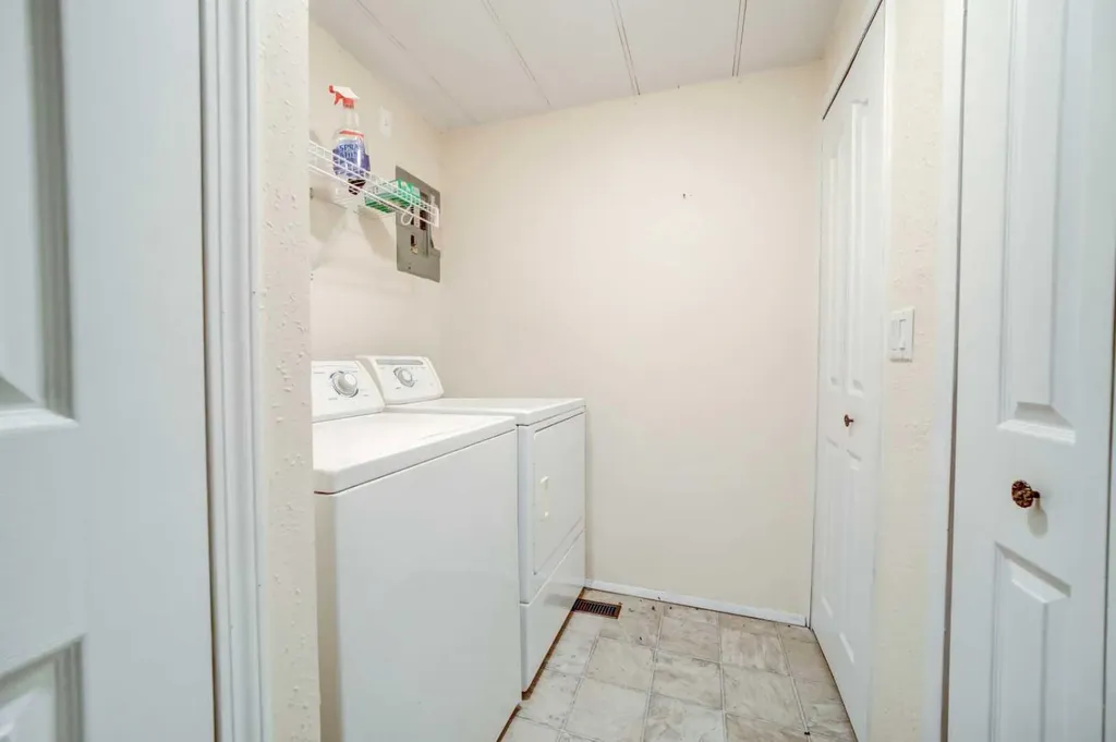 1410 43 Street S Lethbridge AB T1K 3S5