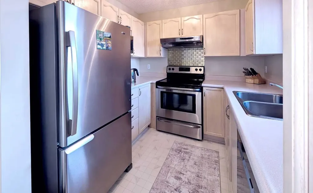 12 Shawbrooke Court SW Calgary AB T2Y 3G2
