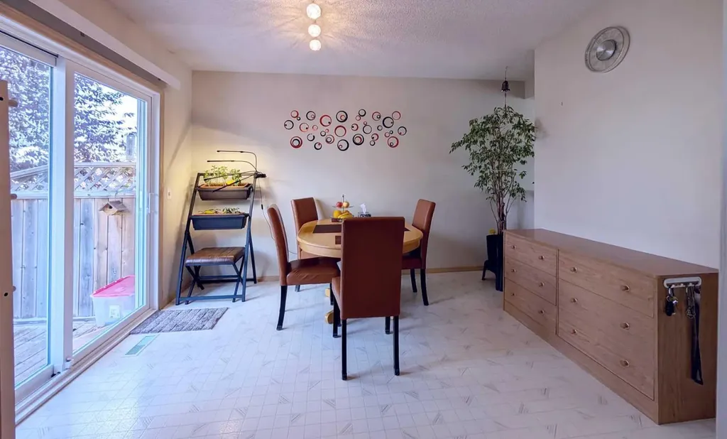 12 Shawbrooke Court SW Calgary AB T2Y 3G2