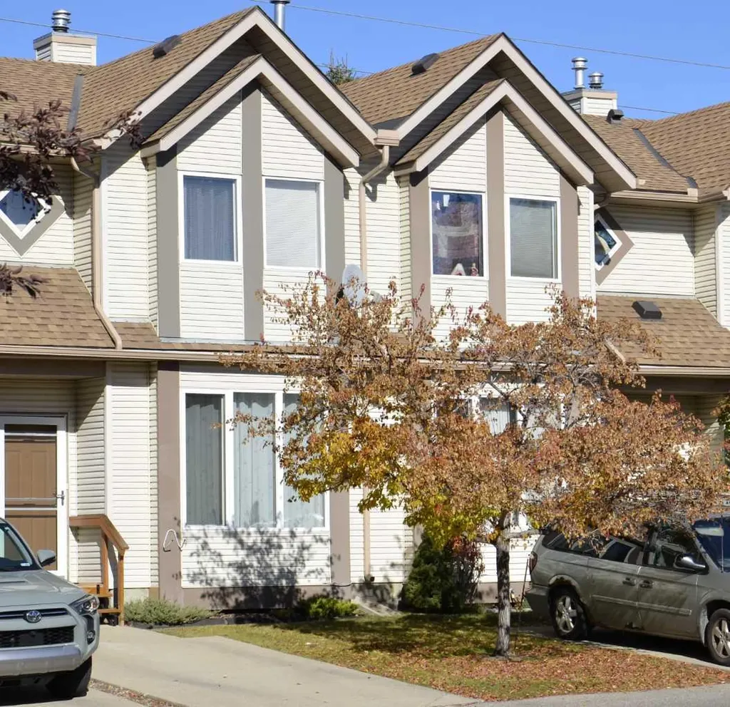 12 Shawbrooke Court SW Calgary AB T2Y 3G2