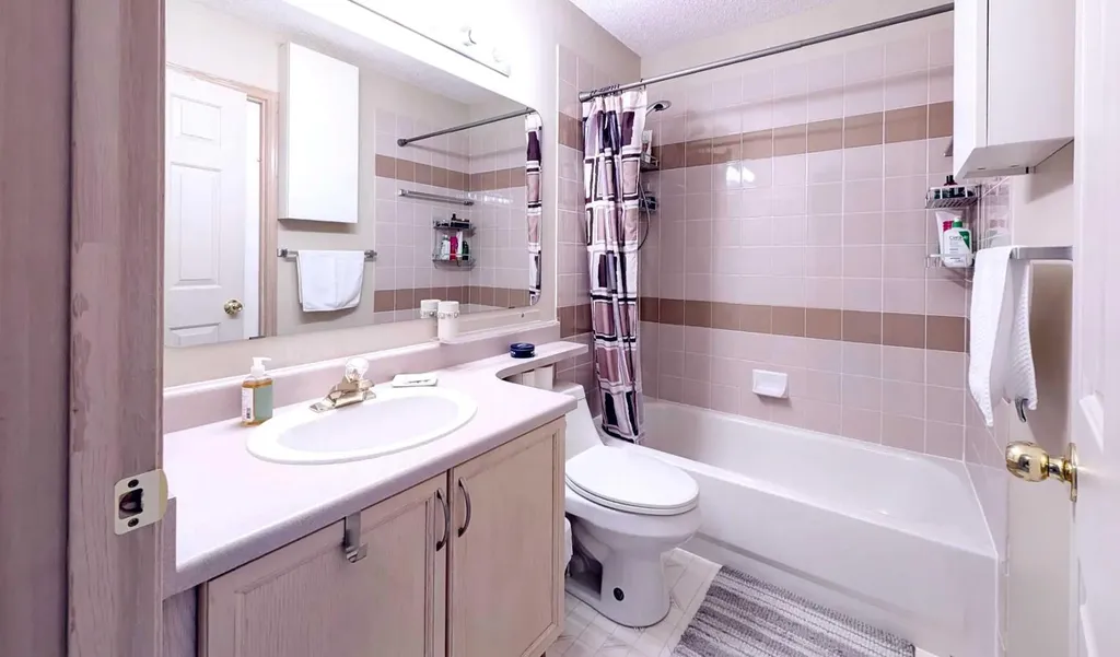 12 Shawbrooke Court SW Calgary AB T2Y 3G2