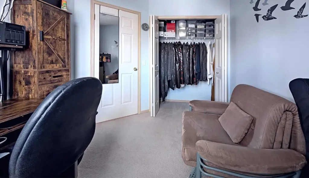 12 Shawbrooke Court SW Calgary AB T2Y 3G2