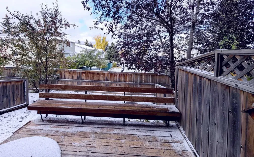 12 Shawbrooke Court SW Calgary AB T2Y 3G2