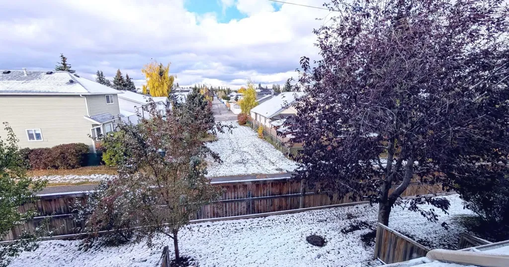 12 Shawbrooke Court SW Calgary AB T2Y 3G2