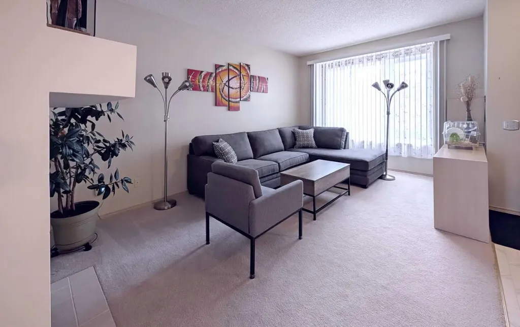 12 Shawbrooke Court SW Calgary AB T2Y 3G2