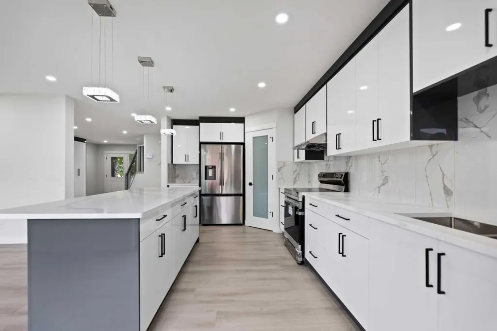 81 Saddlecrest Green NE Calgary AB T3J5N4