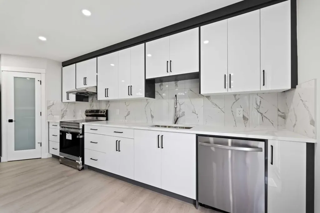 81 Saddlecrest Green NE Calgary AB T3J5N4