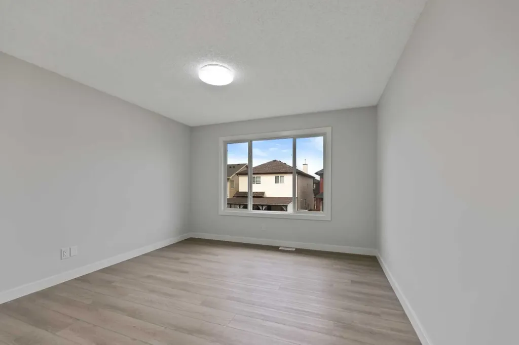 81 Saddlecrest Green NE Calgary AB T3J5N4